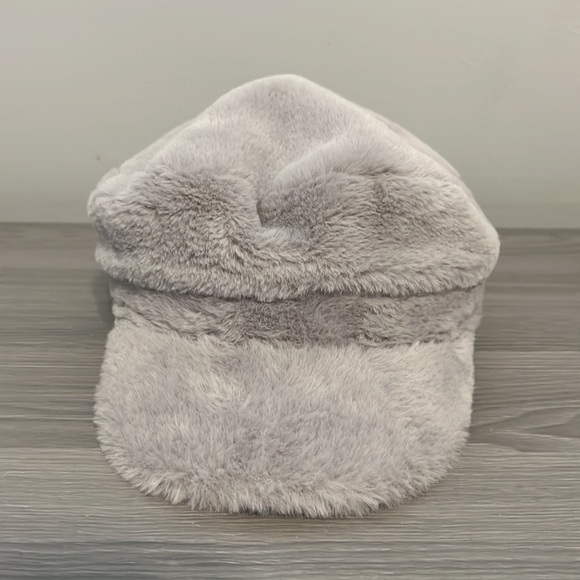Bioworld Gray Fuzzy Captain Hat, from Von Maur, NWT - Picture 2 of 6